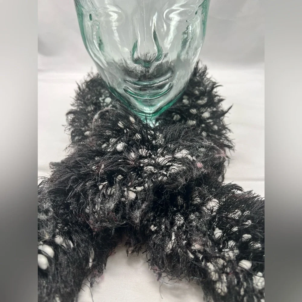 Black and white knit scarf